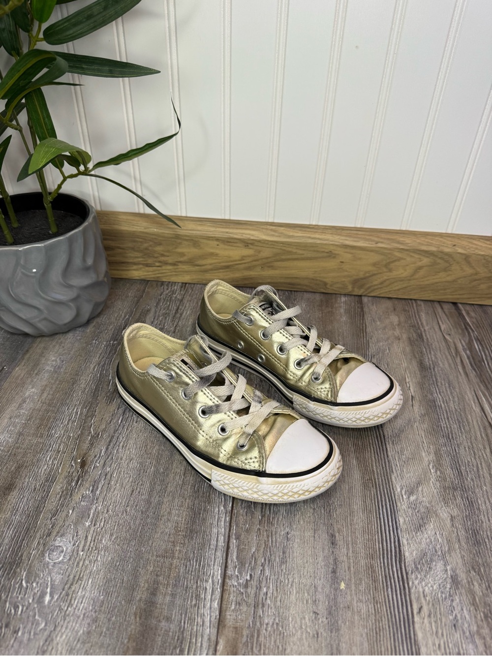 Converse Chuck Taylor Youth Metallic Gold Low Top Lace Up Y2K Sneakers Size 13